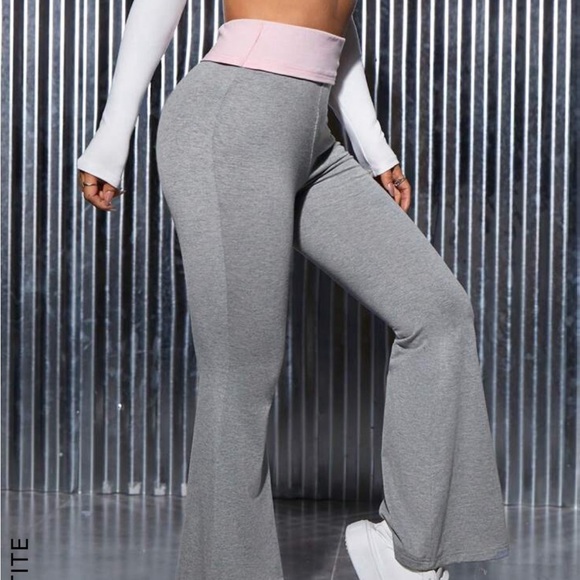 🩶SHEIN PETITE Grey flared leggings - Picture 2 of 6